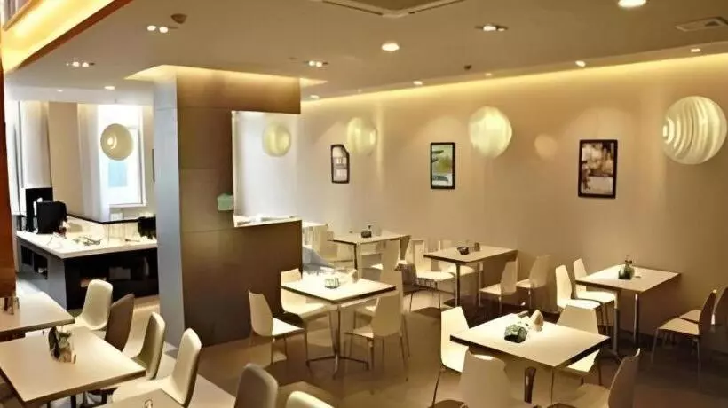 ホテル Jinjiang Inn Yantai Penglaige Zhonglou North Road