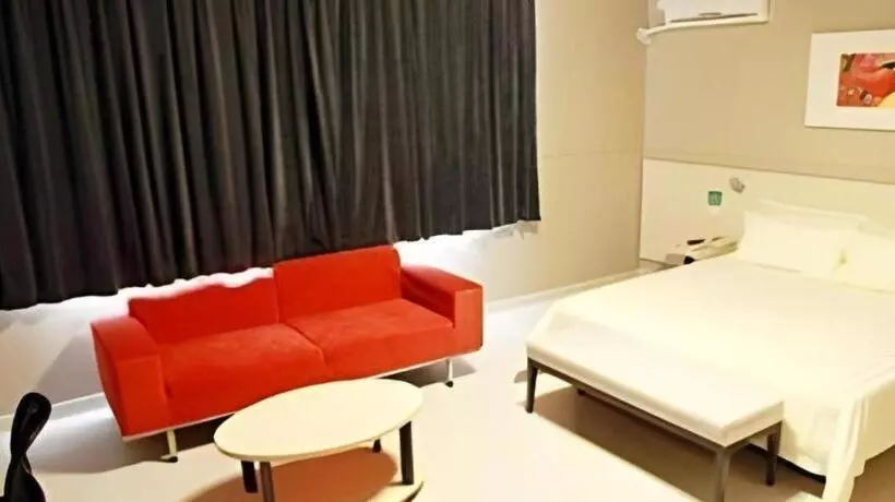 ホテル Jinjiang Inn Yantai Penglaige Zhonglou North Road