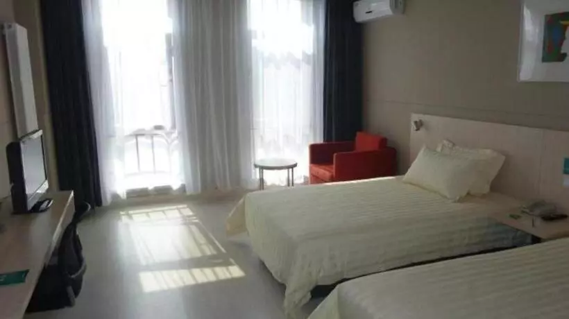 ホテル Jinjiang Inn Yantai Penglaige Zhonglou North Road