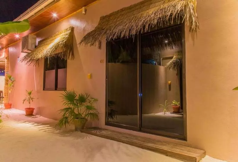 هتل Siesta Beach