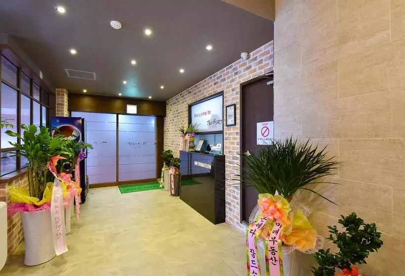 مُتل Two Heart  Gimhae Waterpark