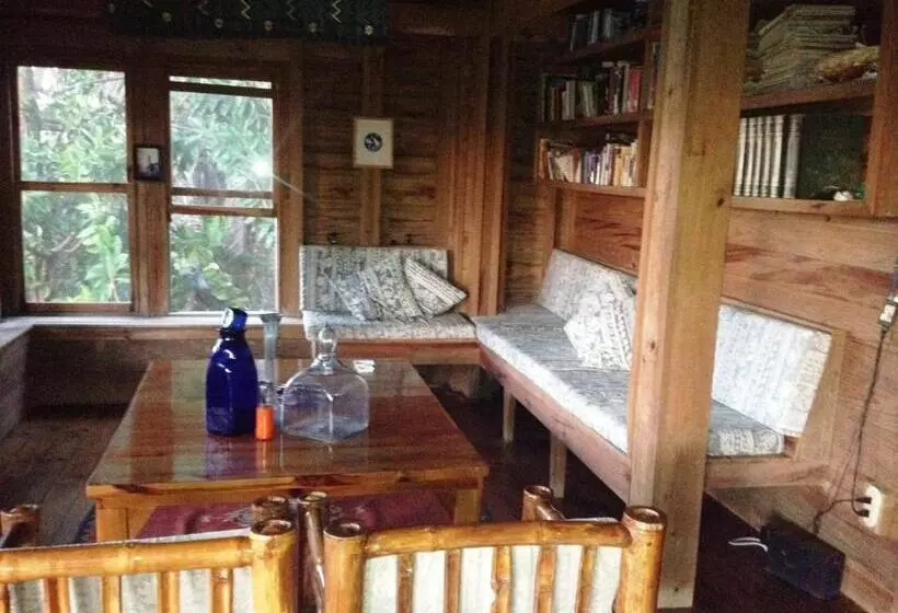 Roatan Bed & Breakfast Apartments