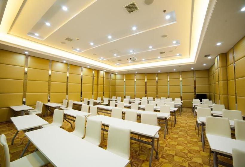 Starway Hotel Qidong