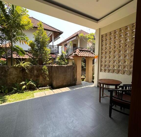 Общежитие Deswa Inn