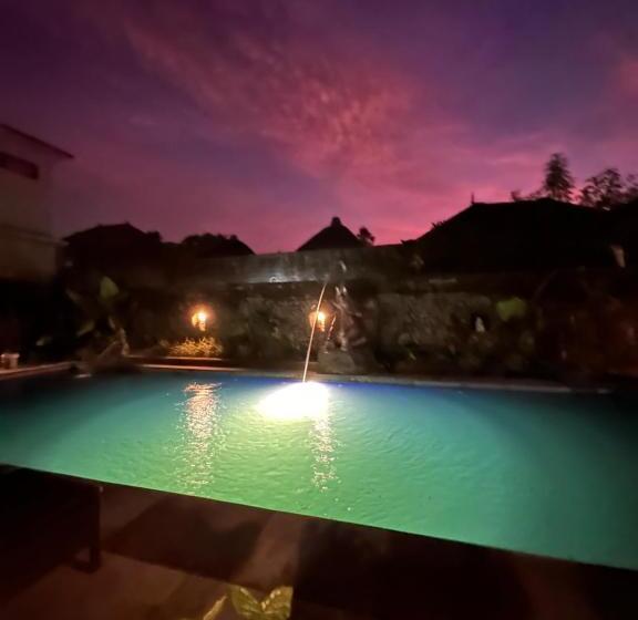 Общежитие Deswa Inn