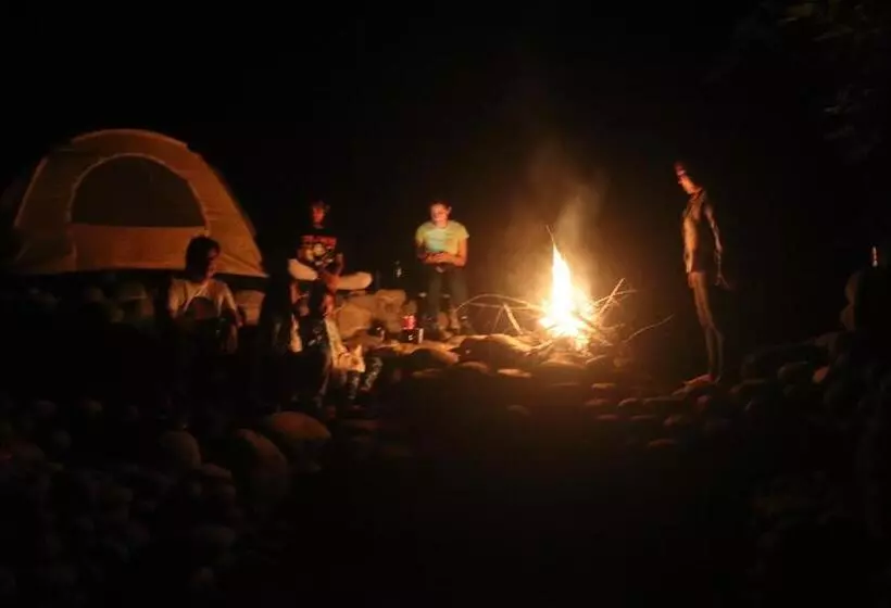 Aamiaismajoitus (B&B) Birdsong Lodge