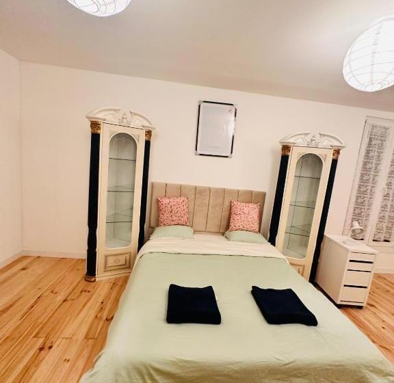 Bed and Breakfast Biriyani House