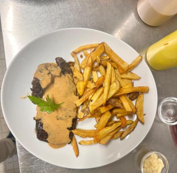 Bed and Breakfast Biriyani House