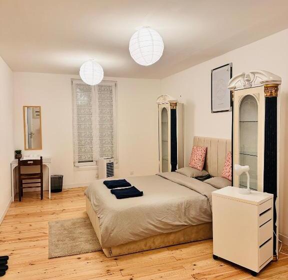 Bed and Breakfast Biriyani House