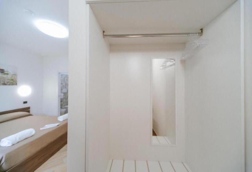 민박 Guest Room 144