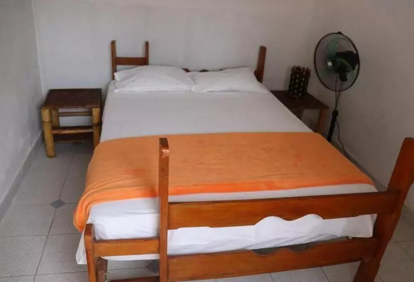 تختخواب و صبحانه Habitación Matrimonial En Ama Guest House
