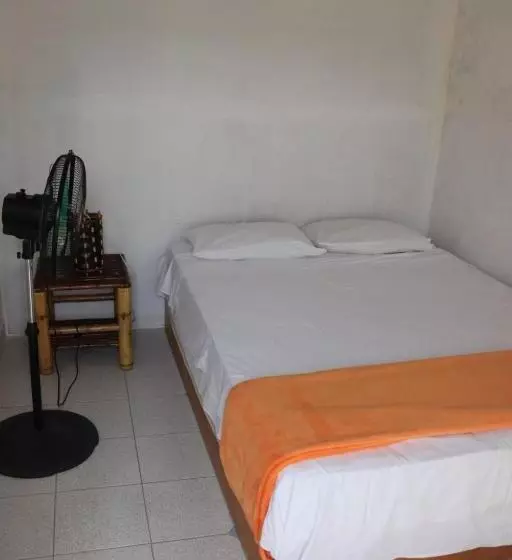 تختخواب و صبحانه Habitación Matrimonial En Ama Guest House