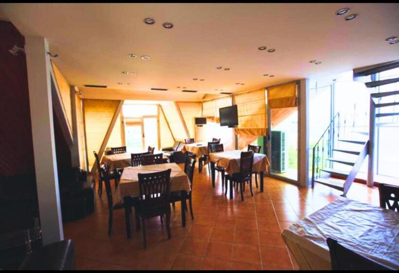 ホテル Colosseo Vlore