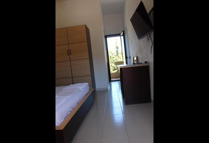 ホテル Colosseo Vlore