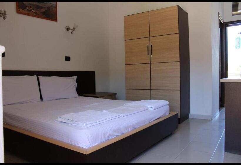 ホテル Colosseo Vlore