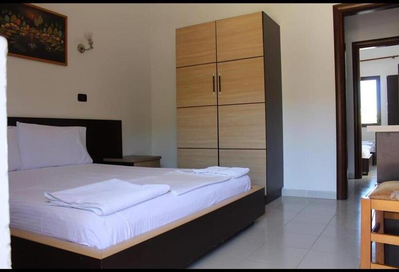 ホテル Colosseo Vlore