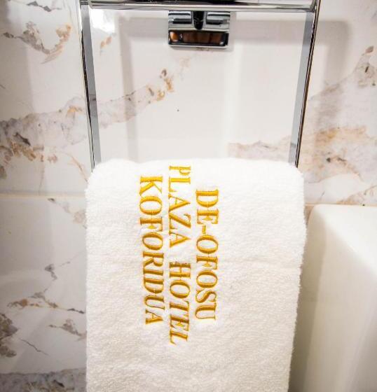 酒店 De Ofosu Plaza