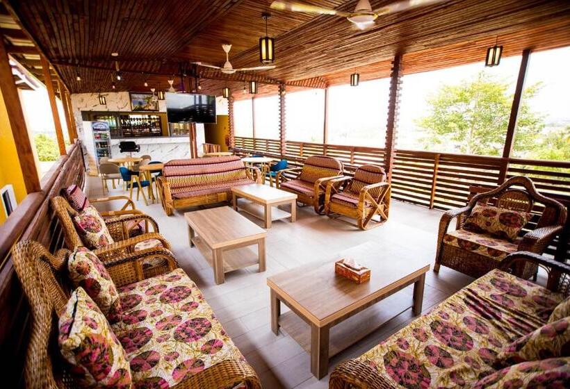 酒店 De Ofosu Plaza