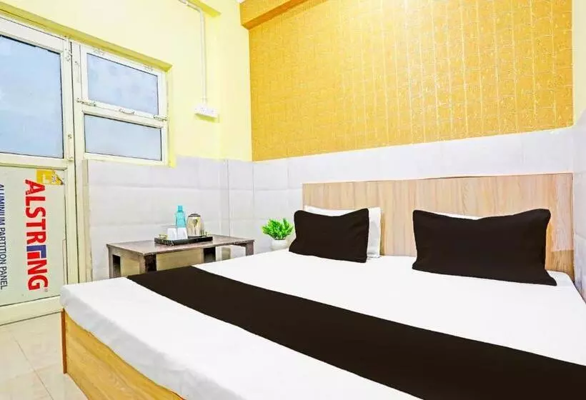ホテル Oyo Garv Residency