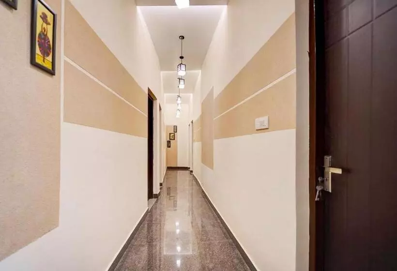 ホテル Oyo Sugara Homestay
