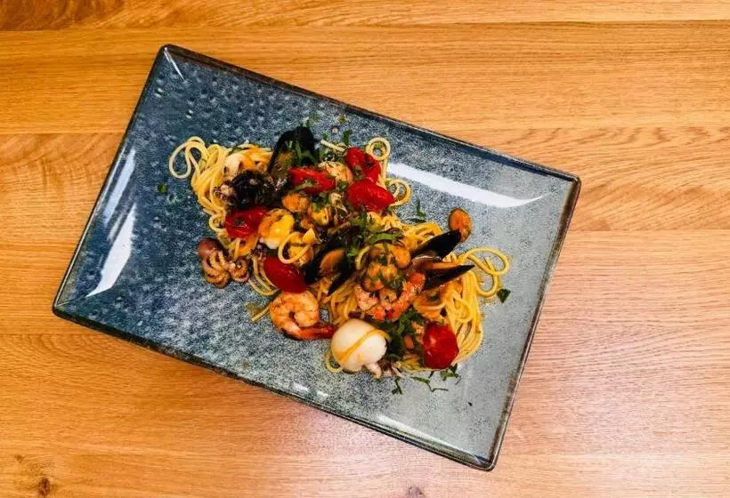 ホテル Pensiunea Waldor