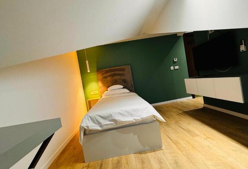 هتل Pensiunea Waldor