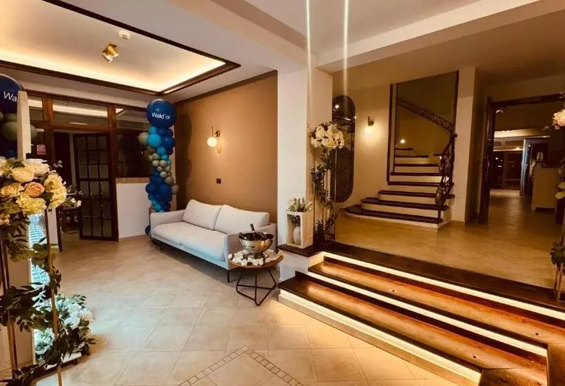 ホテル Pensiunea Waldor