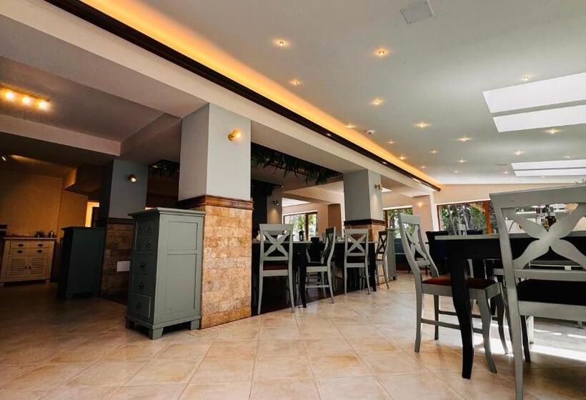 هتل Pensiunea Waldor