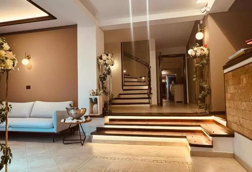 ホテル Pensiunea Waldor