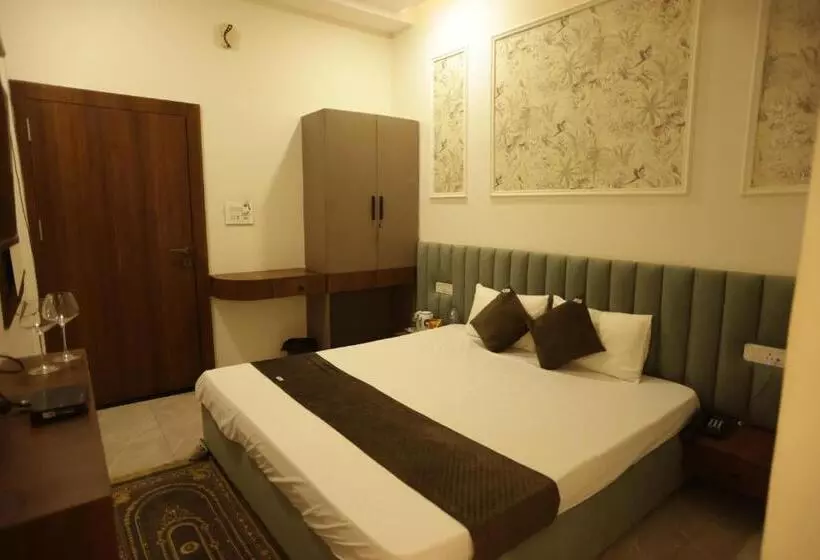Kesharwani Hotels