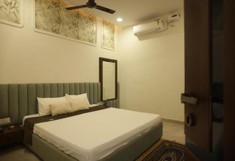 Kesharwani Hotels