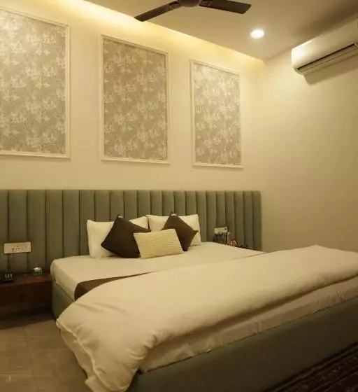 Kesharwani Hotels