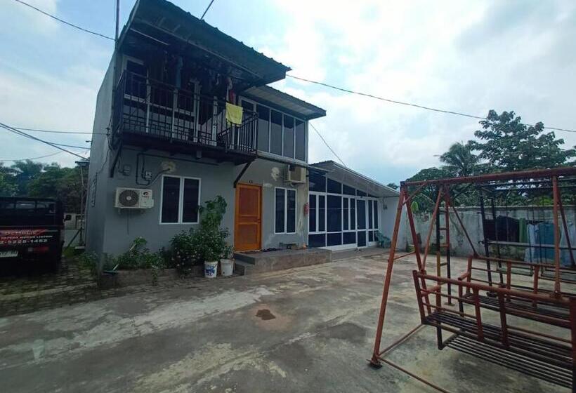 Panzió Almic Guesthouse Bogor