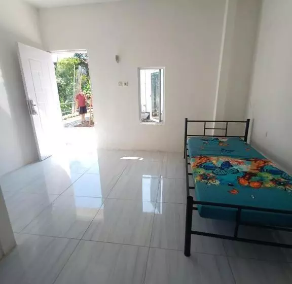 Majatalo Almic Guesthouse Bogor