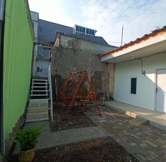 Panzió Almic Guesthouse Bogor