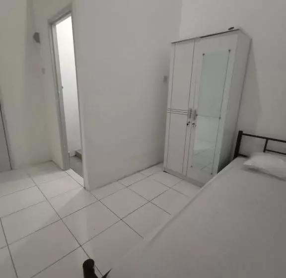 Majatalo Almic Guesthouse Bogor