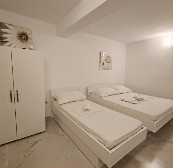 پانسیون Apartments Lucerna