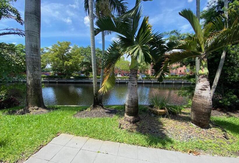 膳宿费 Riverbank Guesthouse Wilton Manors