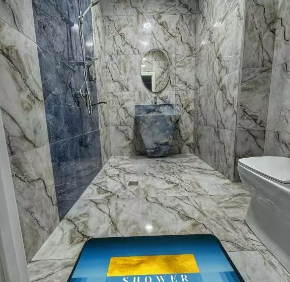 Premium Sea View Hotel & Hostel