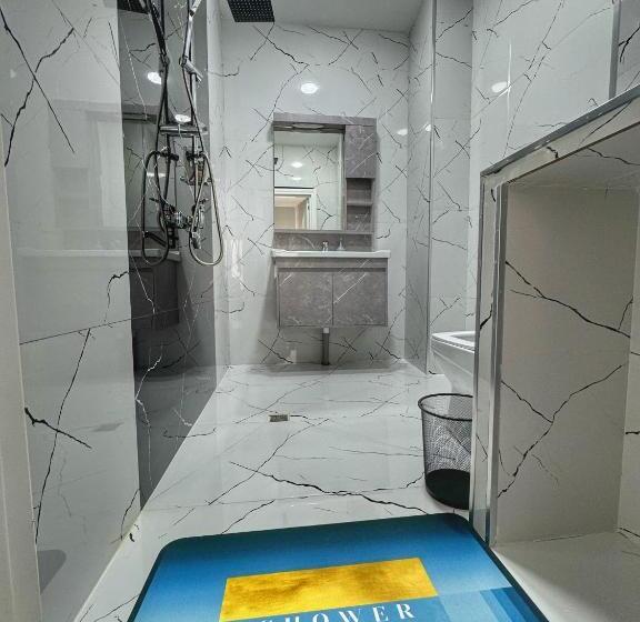 Premium Sea View Hotel & Hostel