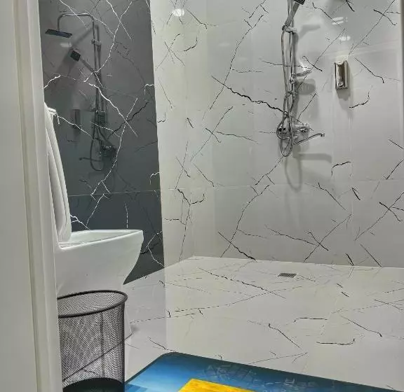 Premium Sea View Hotel & Hostel