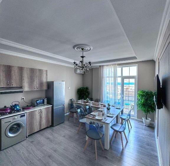 Premium Sea View Hotel & Hostel