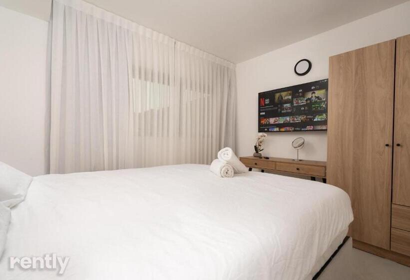 Sea Side Aster Apartment   By Rently