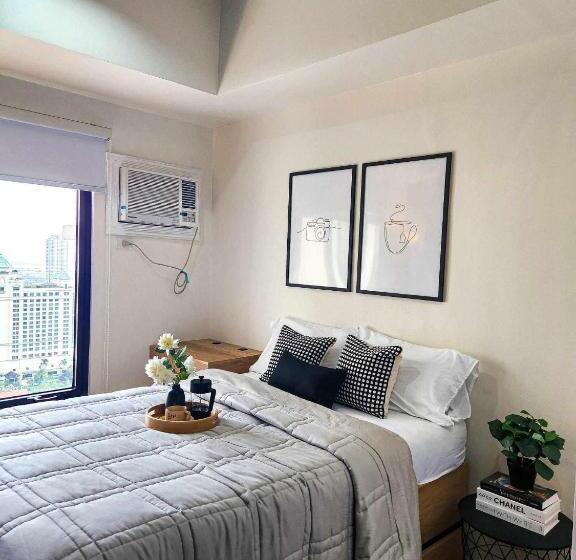 The Median, Cebu City Near It Park