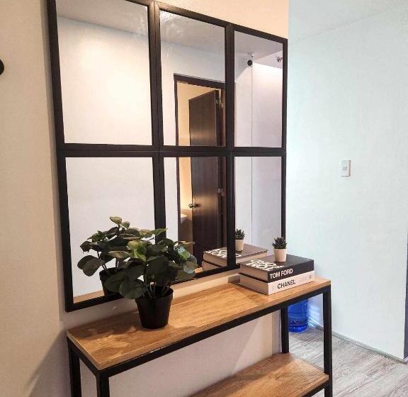 The Median, Cebu City Near It Park