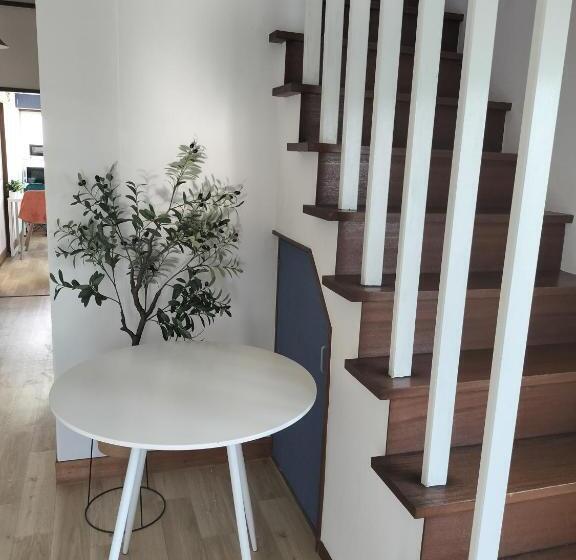 Vandrarhem 木の家ゲストハウス5号館