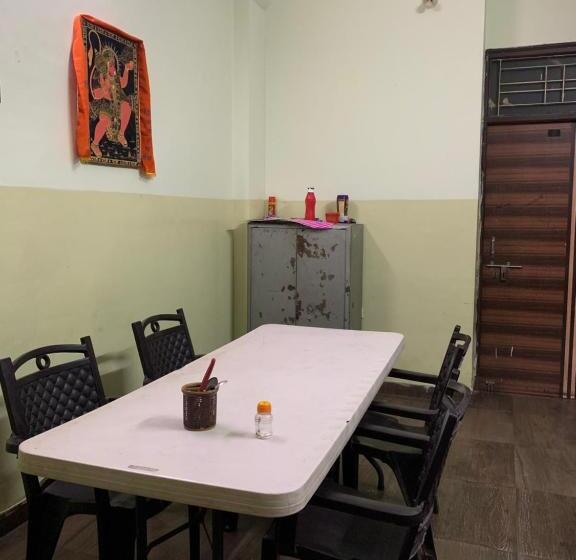 Общежитие Khalsa Boys Residency