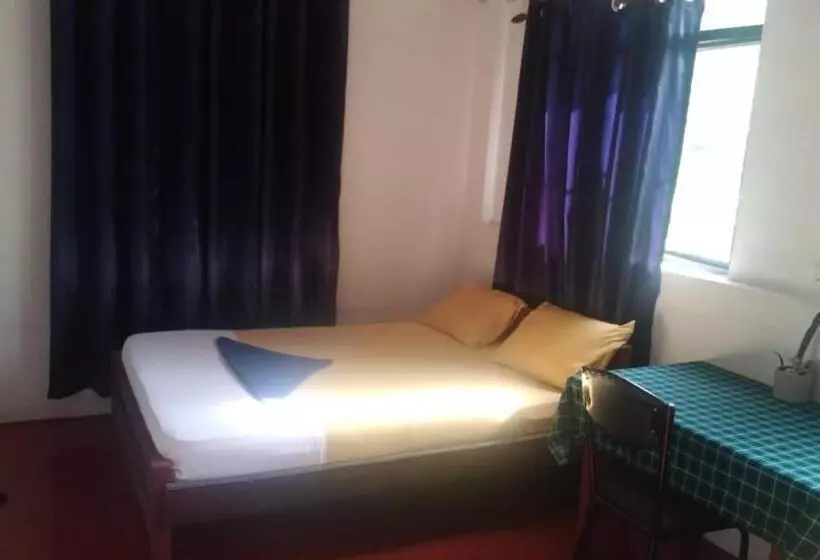 ユースホステル New Fifi Inn Trincomalee