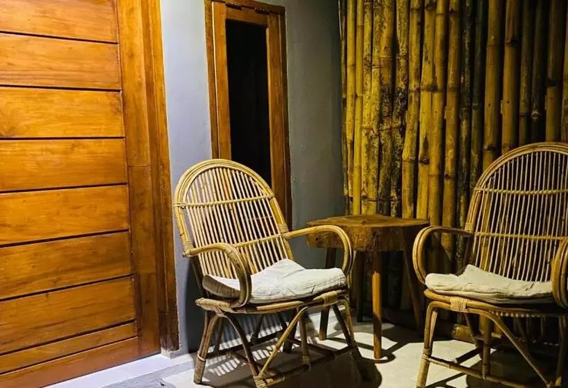 Retkeilymaja Sentigi Homestay Gili Gede