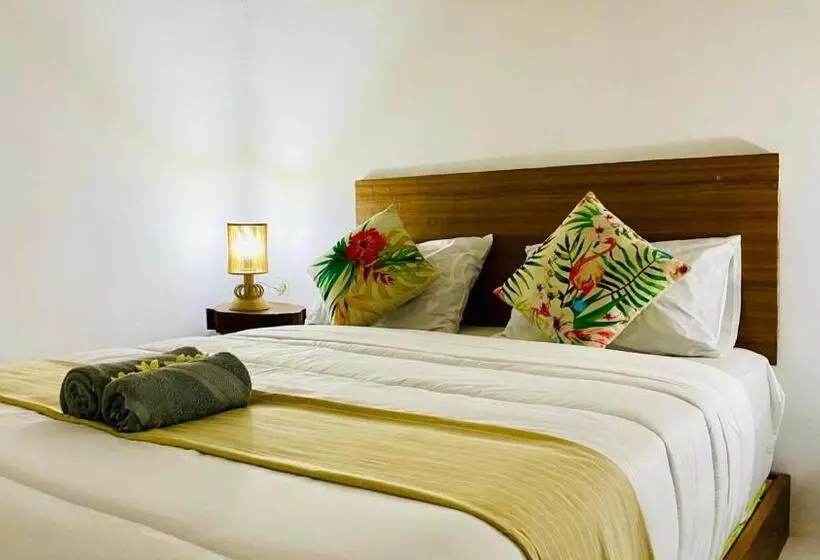 Retkeilymaja Sentigi Homestay Gili Gede